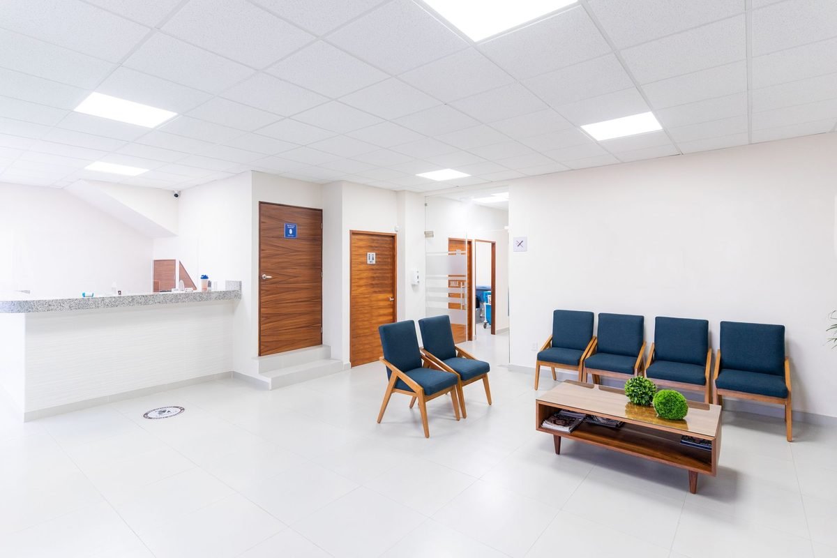 Karachi ke clinic ki website design online appointment booking ke saath